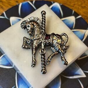 Vintage Danecraft Carousel Horse Brooch #C9  silver tone, rhinestones